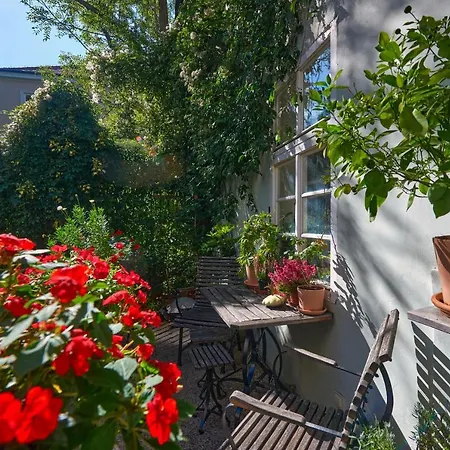 Apartmán Karmelitska 15 *